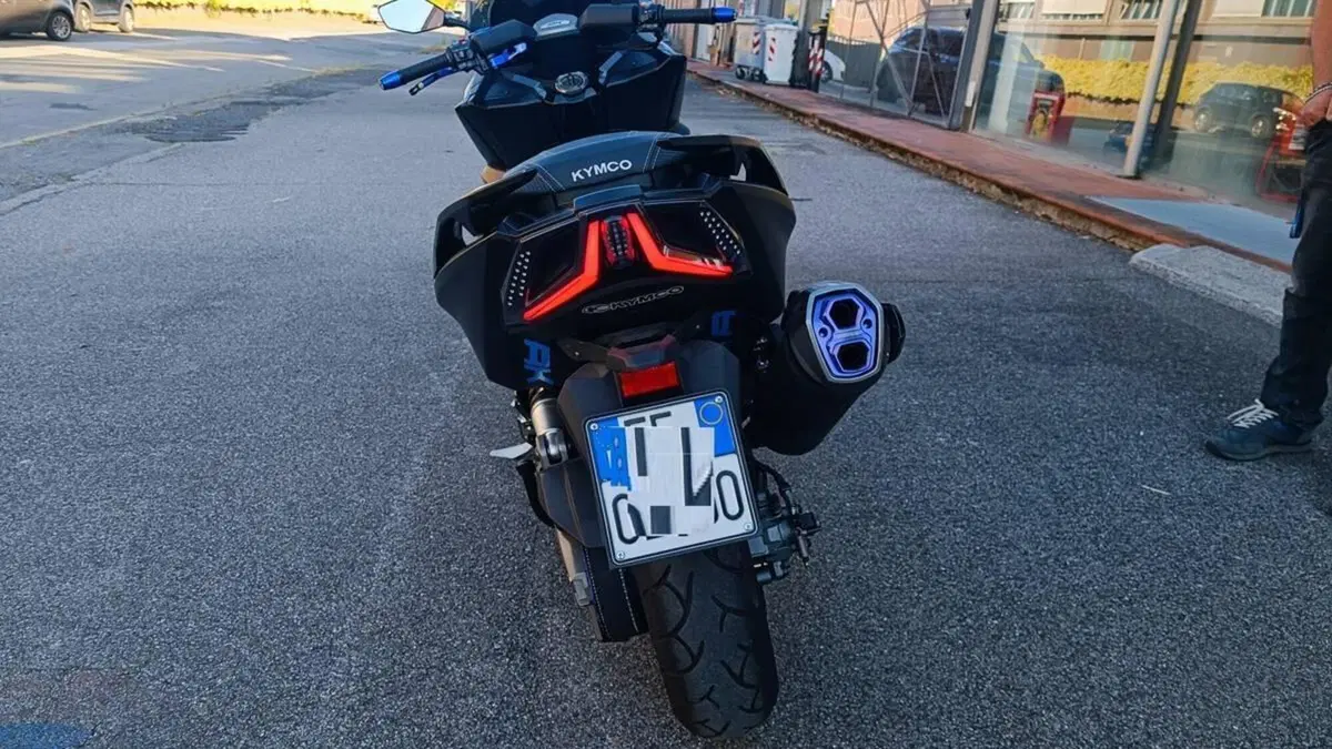 Kymco AK 550 ETS (2021 - 26)  (10)