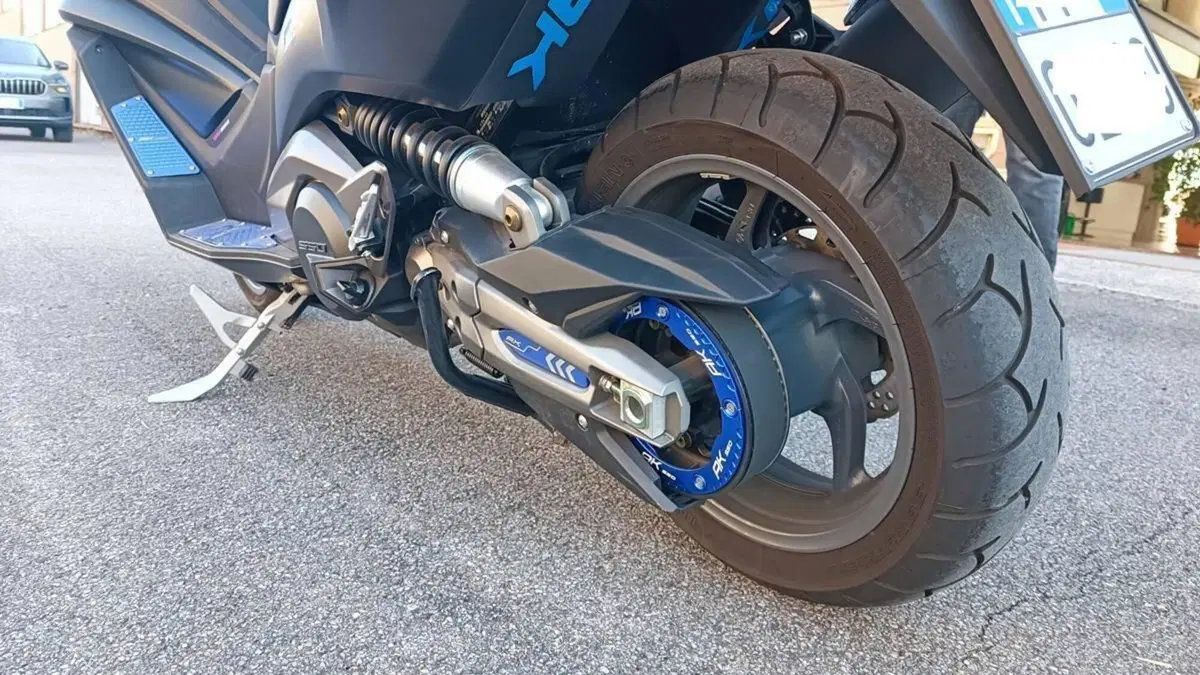 Kymco AK 550 ETS (2021 - 26)  (11)