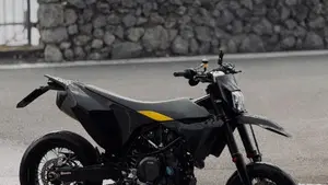 Husqvarna 701 Supermoto (2021)  (3)