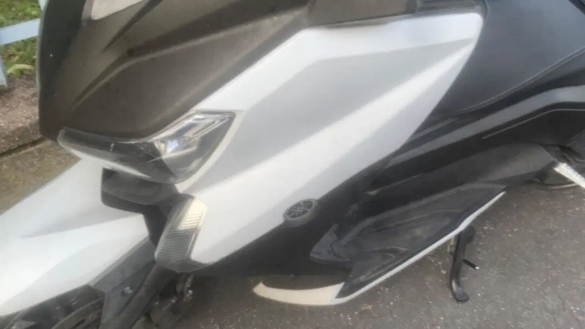 Yamaha X-Max 400 (2013 - 16)  (9)