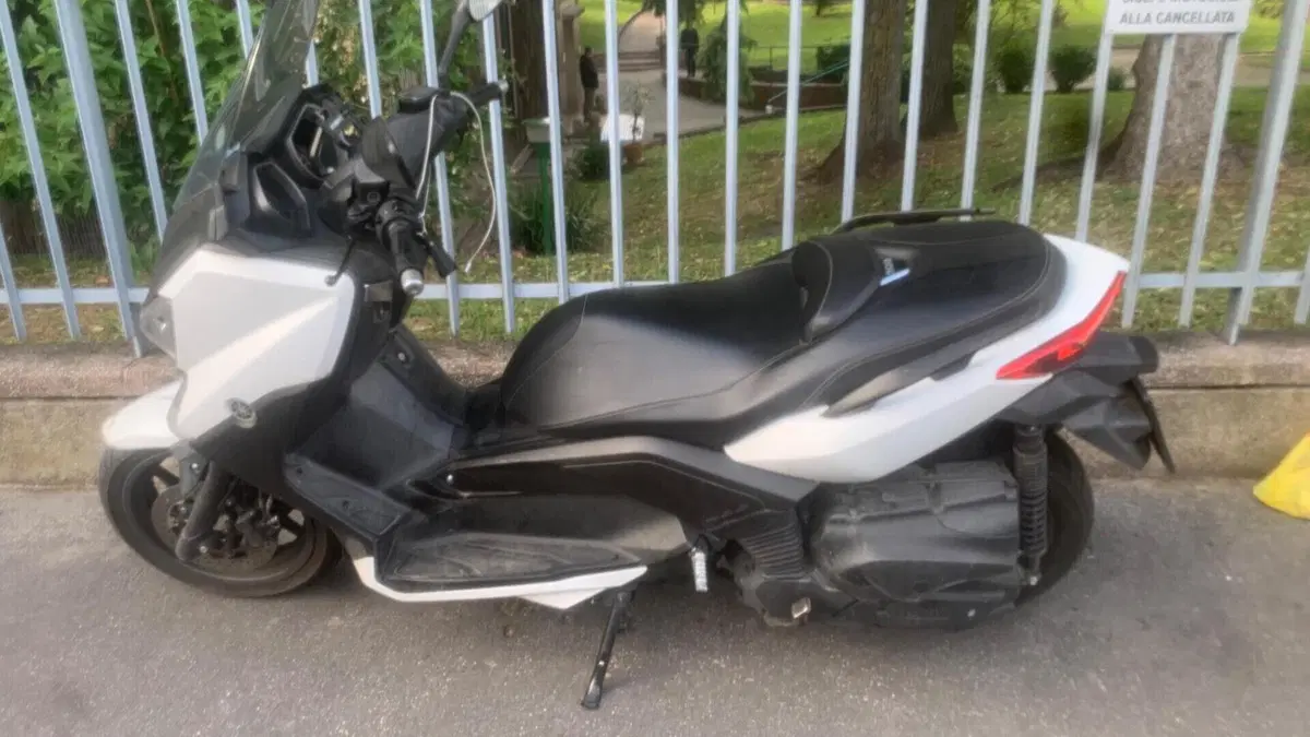 Yamaha X-Max 400 (2013 - 16)  (10)
