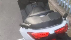 Yamaha X-Max 400 (2013 - 16)  (11)