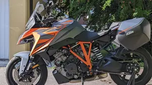 KTM 1290 Super Duke GT (2022 - 25)  (2)