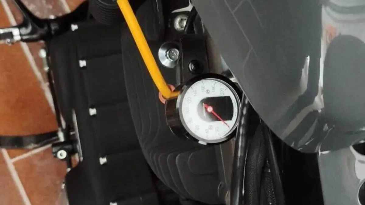 Harley-Davidson 1200 Forty-Eight (2010 - 15)  (8)