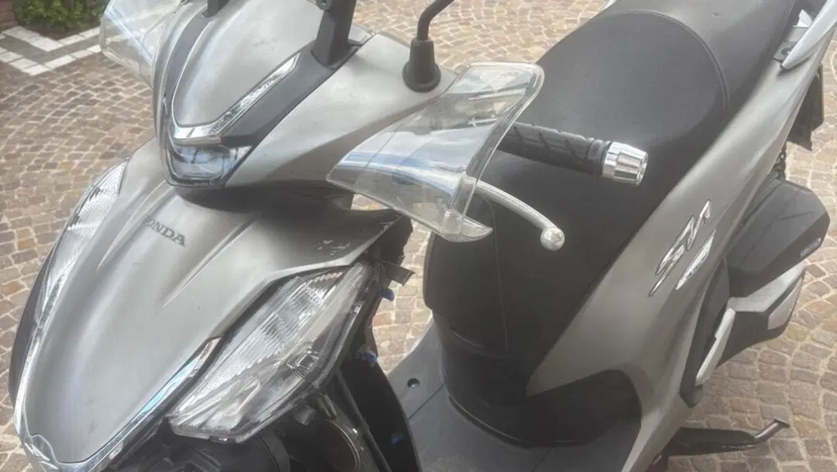 Honda SH 350 (2021 - 24)  (2)