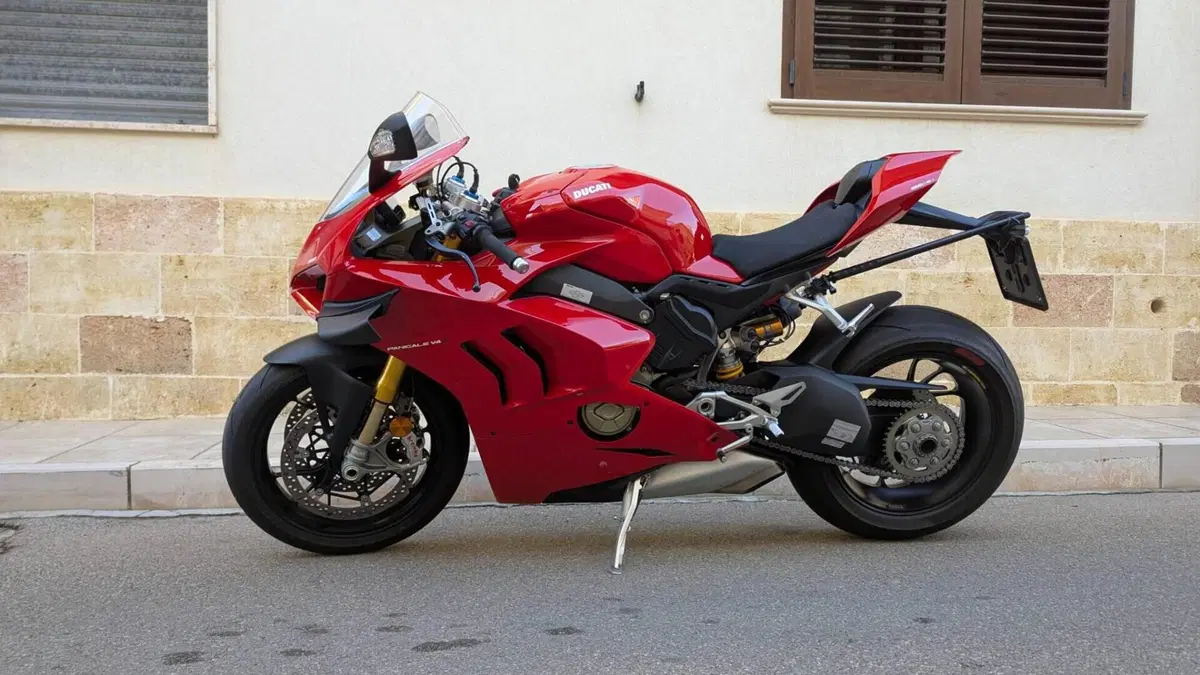 Ducati Panigale V4 S 1100 (2020)  (2)