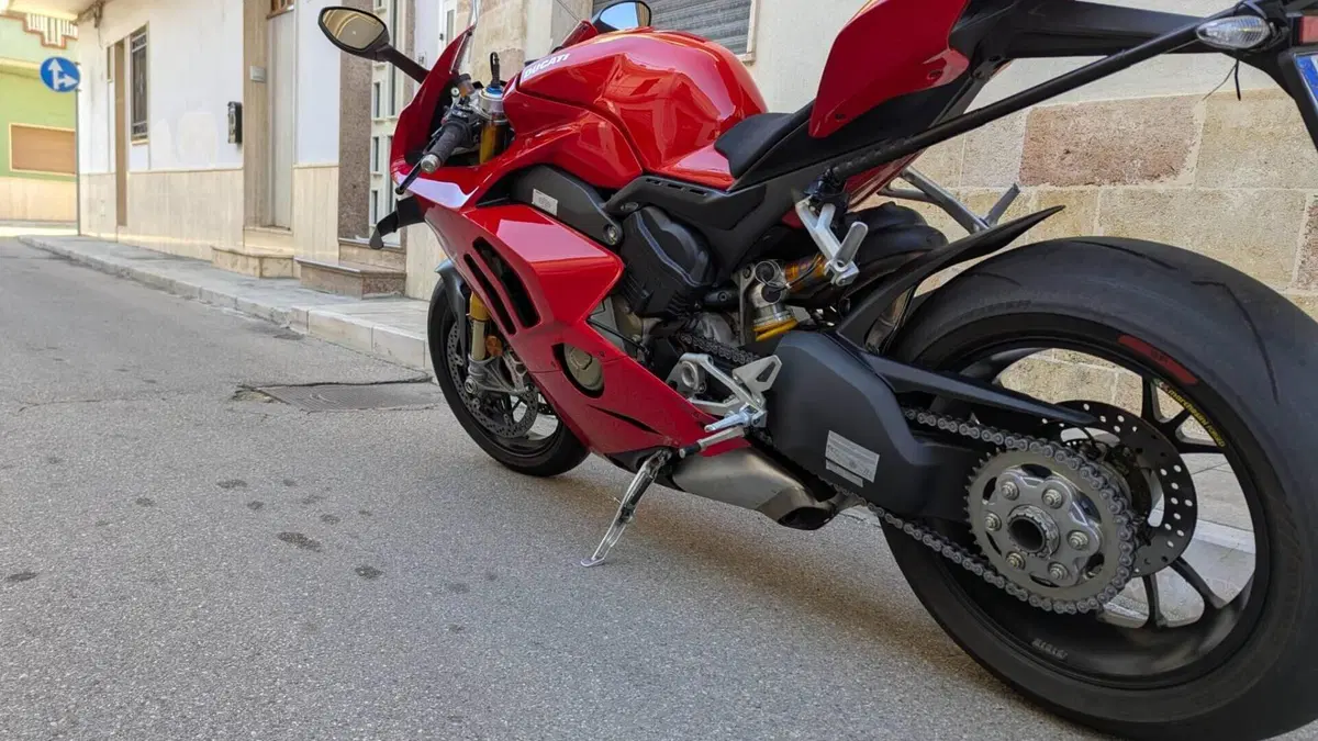 Ducati Panigale V4 S 1100 (2020)  (5)