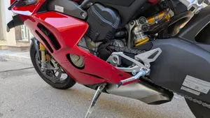 Ducati Panigale V4 S 1100 (2020)  (7)
