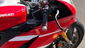 Ducati Panigale V2 Bayliss 1st Championship 20th Anniversary (2021 - 24)  (4)
