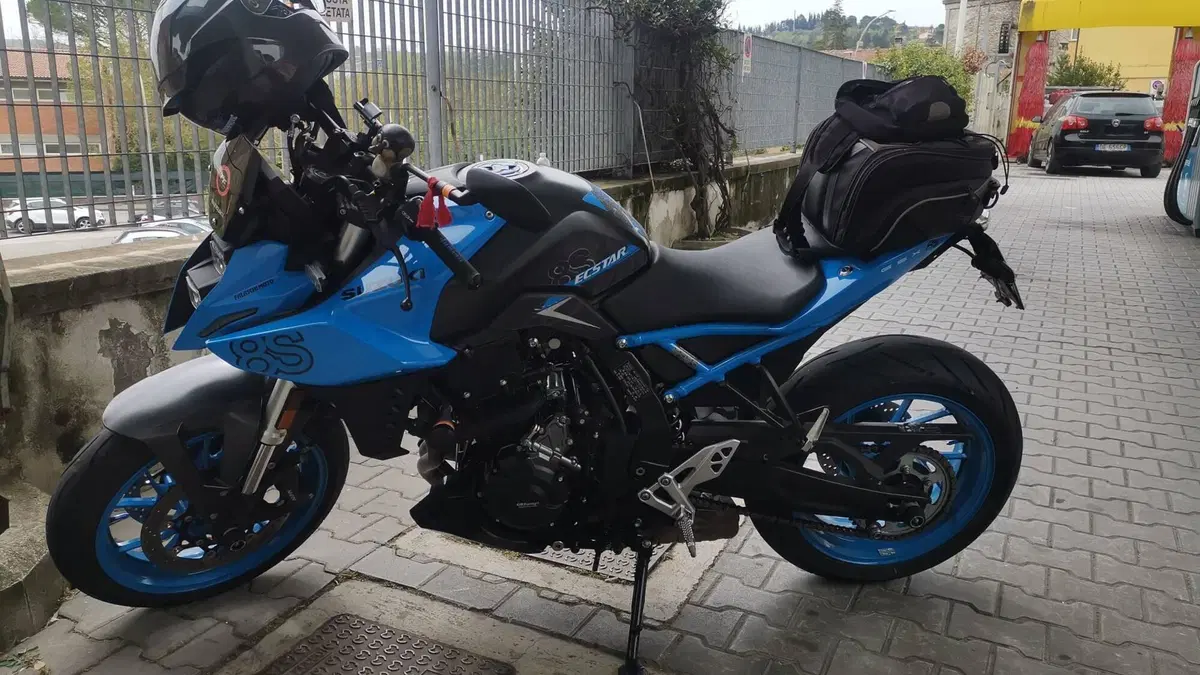 Suzuki GSX-8S (2023 - 24)  (2)