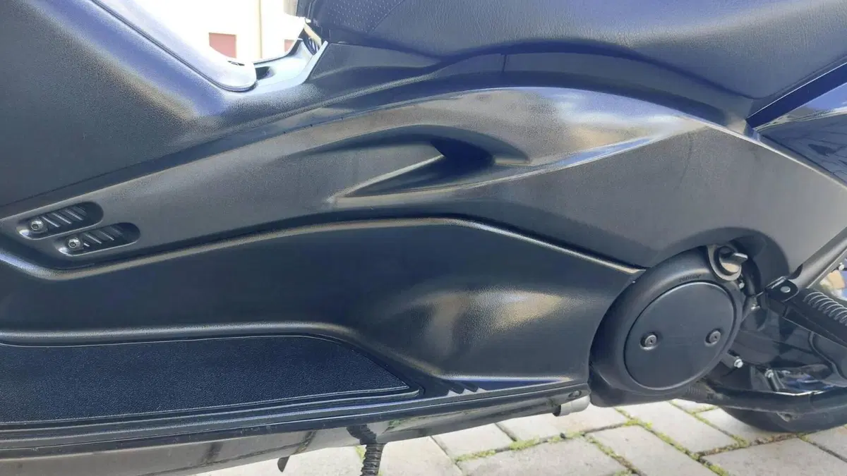 Yamaha T-Max 500 (2004 - 07)  (4)