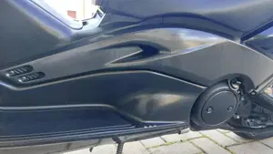 Yamaha T-Max 500 (2004 - 07)  (4)