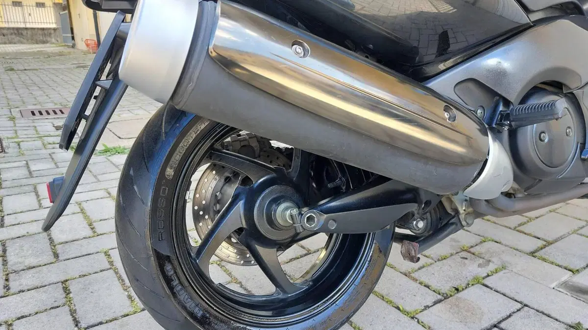 Yamaha T-Max 500 (2004 - 07)  (7)