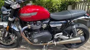 Triumph Speed Twin 1200 Stealth Edition (2024)  (6)