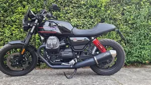 Moto Guzzi V7 Stone Special Edition (2022 - 25) 