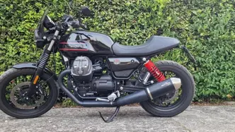 Moto Guzzi V7 Stone Special Edition (2022 - 25) usata
