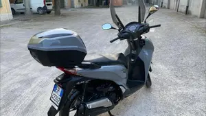 Honda SH 300 i ABS (2016 - 20)  (4)