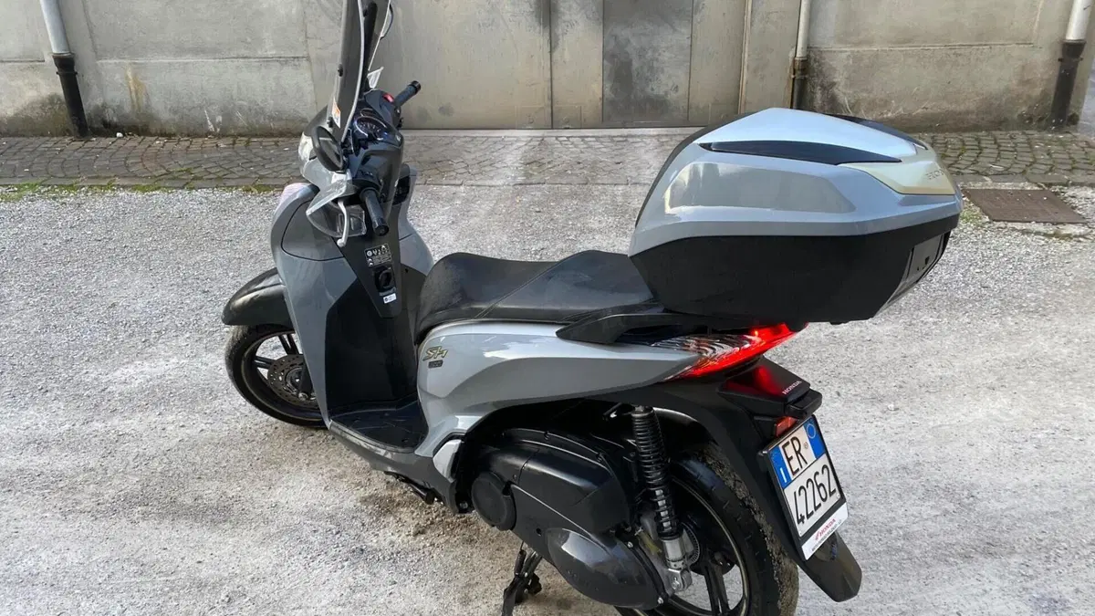 Honda SH 300 i ABS (2016 - 20)  (7)