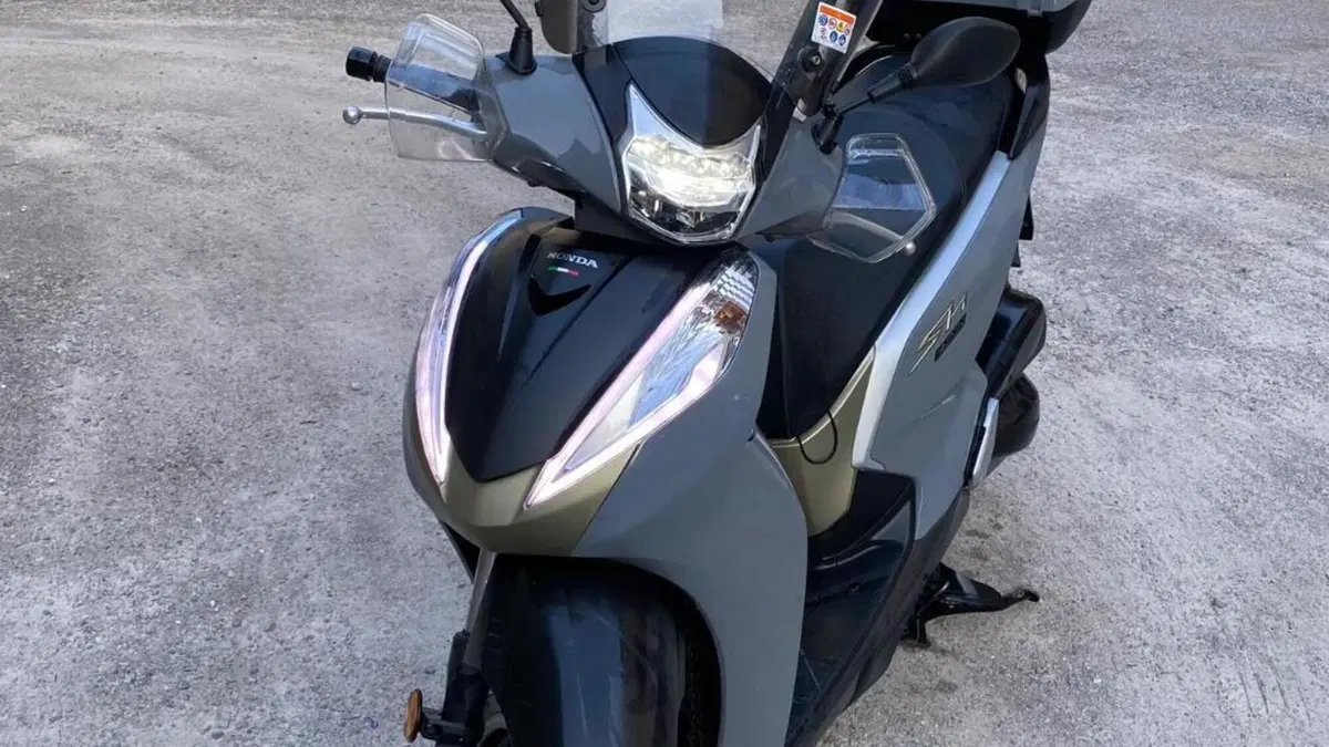 Honda SH 300 i ABS (2016 - 20)  (8)