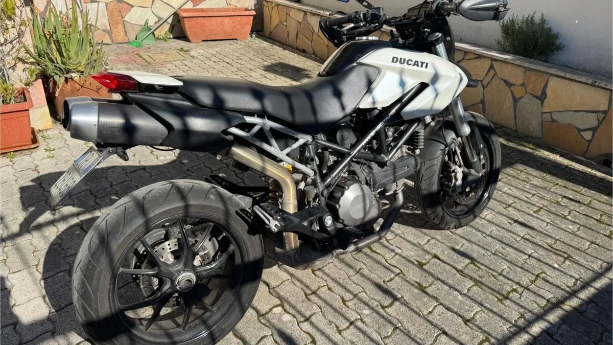Ducati Hypermotard 796 (2012)  (3)