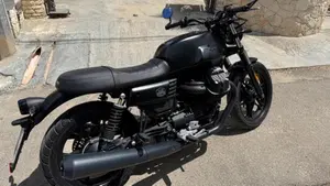 Moto Guzzi V7 III Stone Night Pack (2019 - 20)  (2)