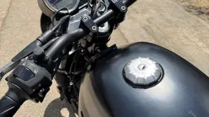 Moto Guzzi V7 III Stone Night Pack (2019 - 20)  (5)