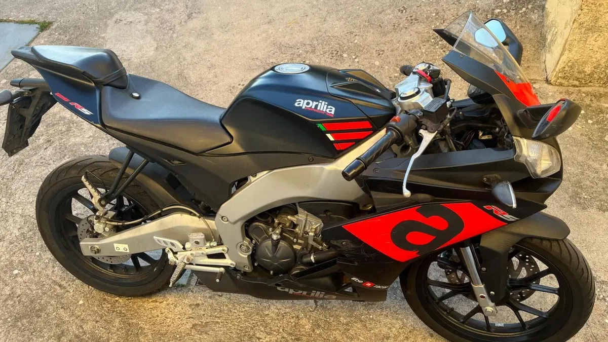 Aprilia RS4 125 (2017 - 18)  (3)