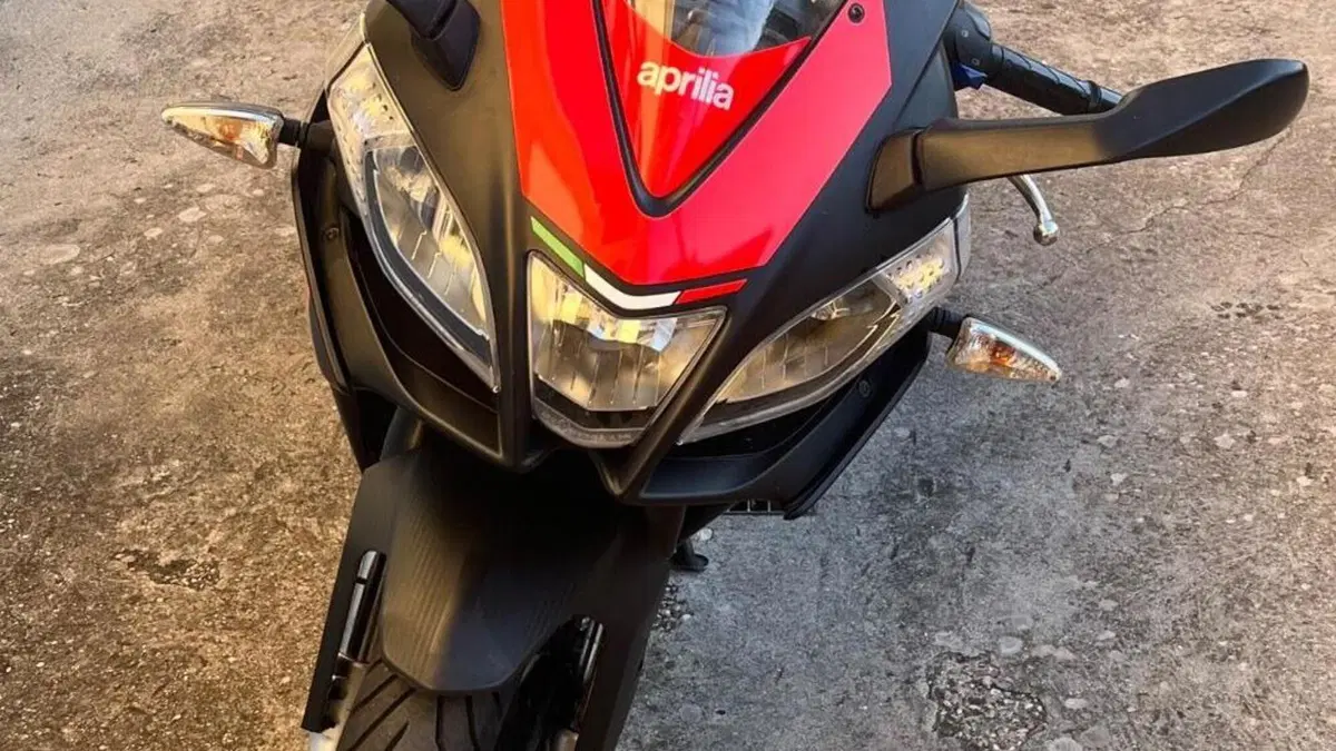 Aprilia RS4 125 (2017 - 18)  (5)