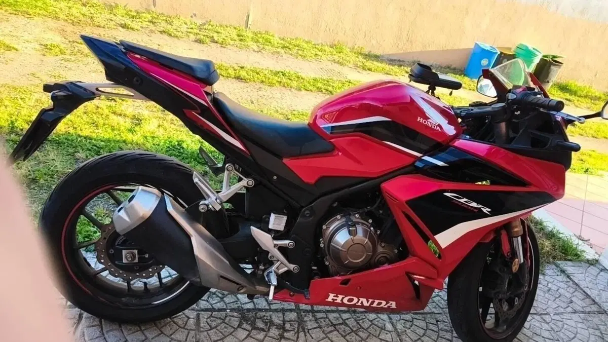 Honda CBR 500 R (2022 - 23)  (2)
