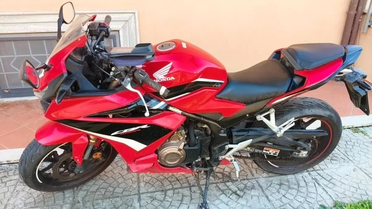 Honda CBR 500 R (2022 - 23)  (3)