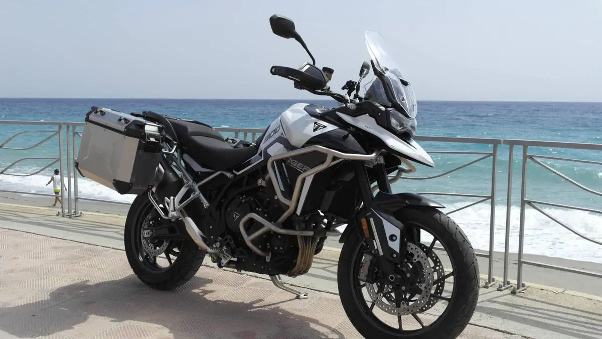 Triumph Tiger 900 GT (2024 - 26)  (2)