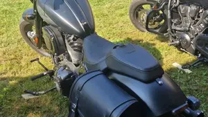 Indian Chief 1890 Bobber Dark Horse (2021 - 26)  (3)