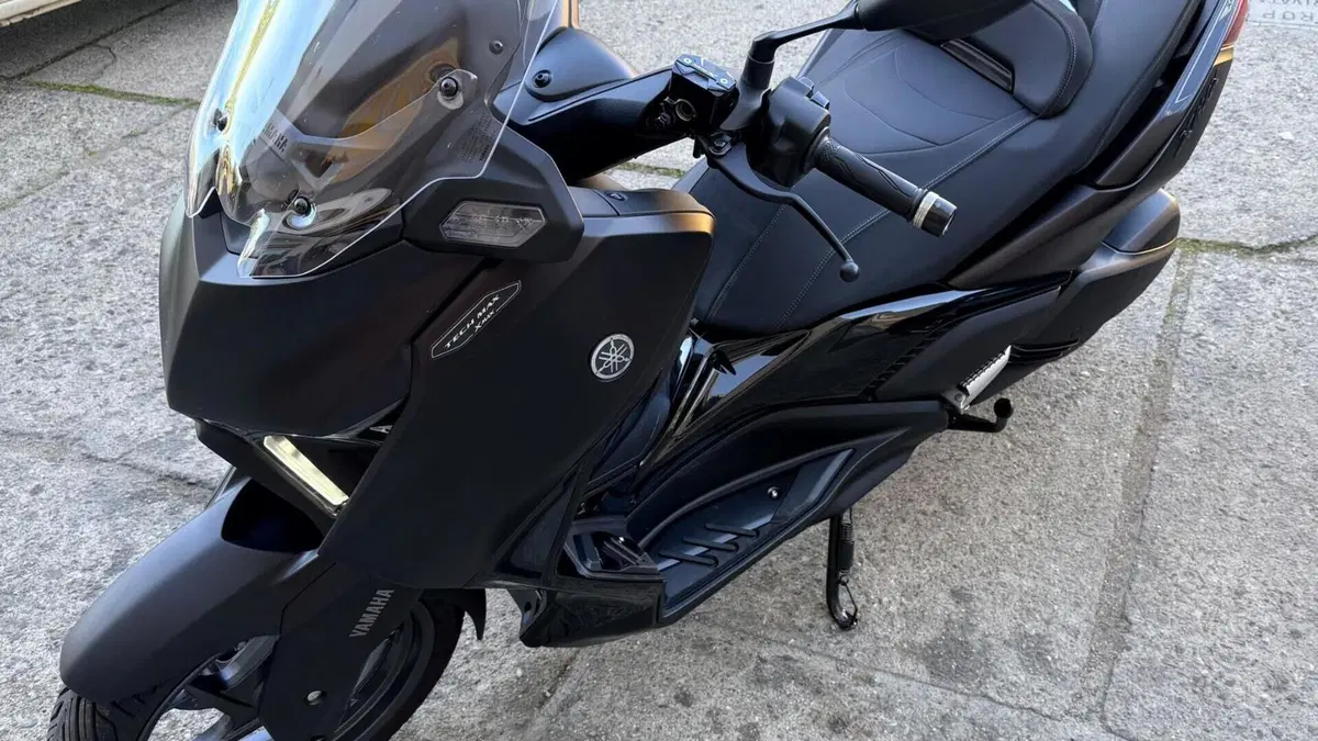 Yamaha X-Max 300 Tech Max (2025 - 26)  (5)