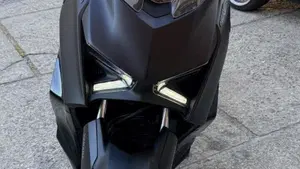 Yamaha X-Max 300 Tech Max (2025 - 26)  (7)