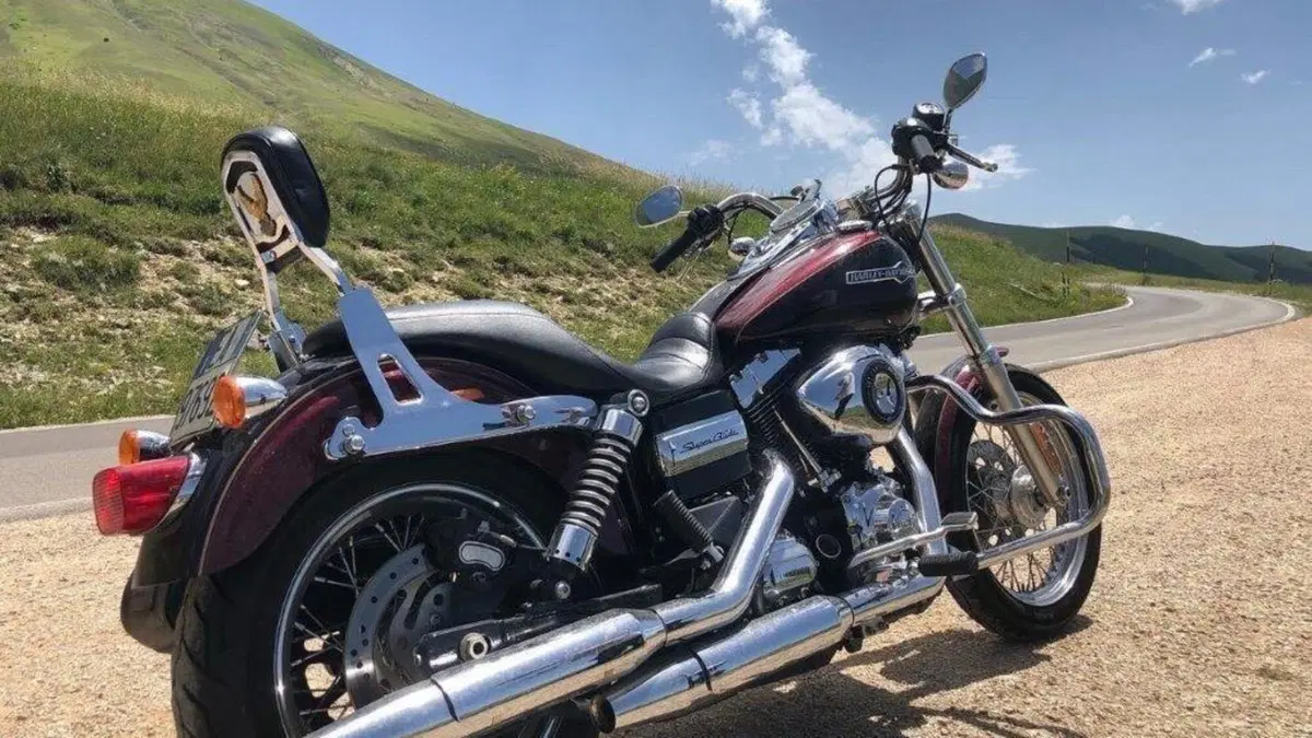 Harley-Davidson 1690 Super Glide Custom (2014) - FXDC  (5)