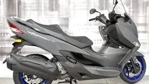 Suzuki Burgman 400 (2022 - 24)  (8)
