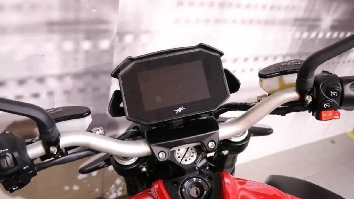 MV Agusta Brutale 800 Rosso (2021 - 23)  (6)