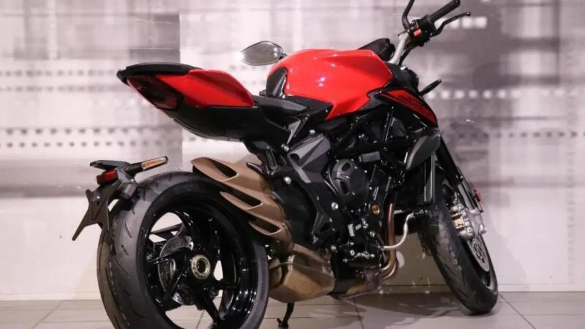 MV Agusta Brutale 800 Rosso (2021 - 23)  (8)