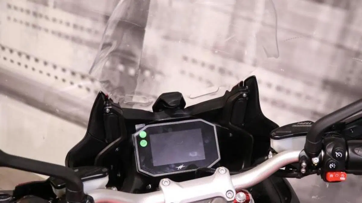 MV Agusta Turismo Veloce 800 Lusso (2021 - 22)  (6)