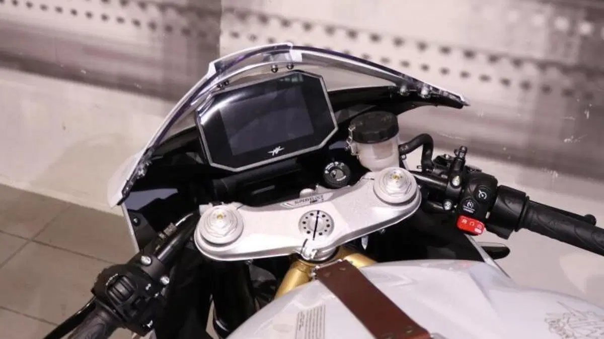 MV Agusta Superveloce 800 S (2021 - 25)  (6)