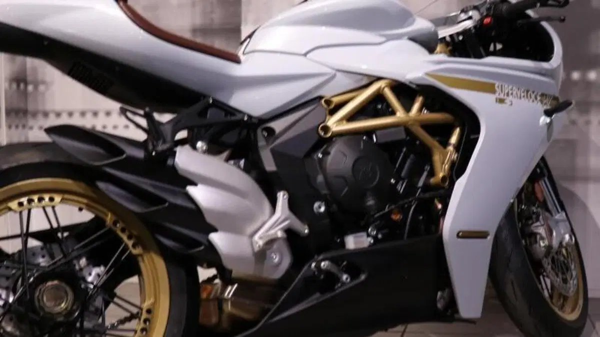 MV Agusta Superveloce 800 S (2021 - 25)  (9)
