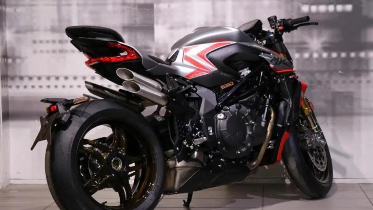 MV Agusta Brutale 1000 RR (2021 - 25)  (8)