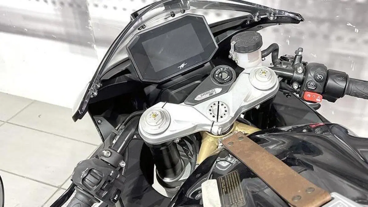 MV Agusta Superveloce 800 S (2021 - 25)  (6)