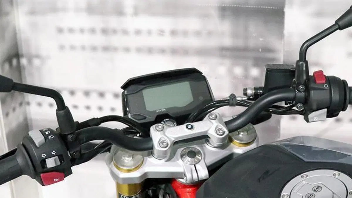 Bmw G 310 R (2021 - 25)  (6)