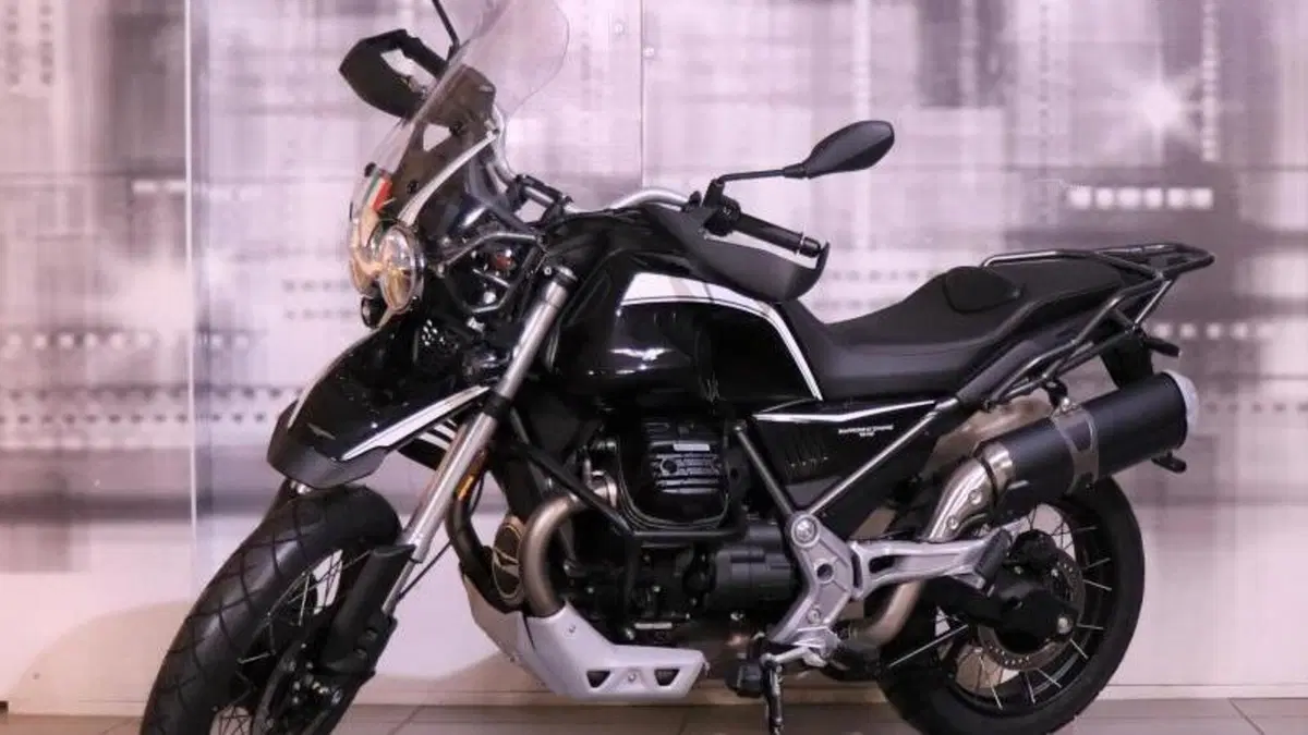 Moto Guzzi V85 TT Guardia d'Onore (2022 - 23)  (7)