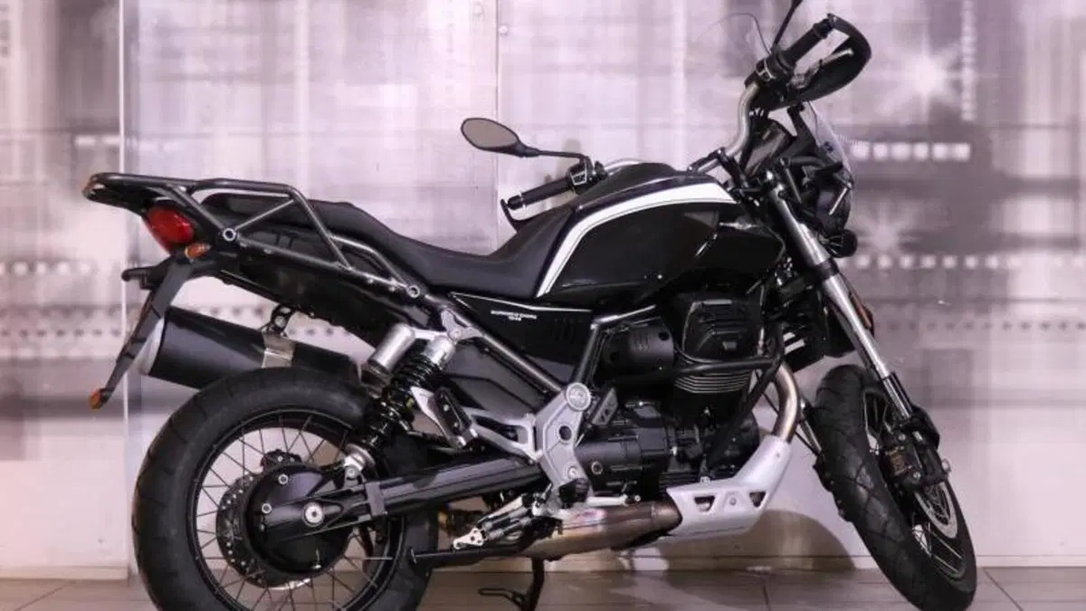 Moto Guzzi V85 TT Guardia d'Onore (2022 - 23)  (8)