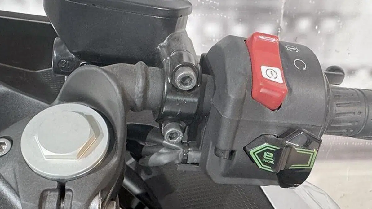 Kawasaki Ninja e-1 (2024 - 26)  (6)