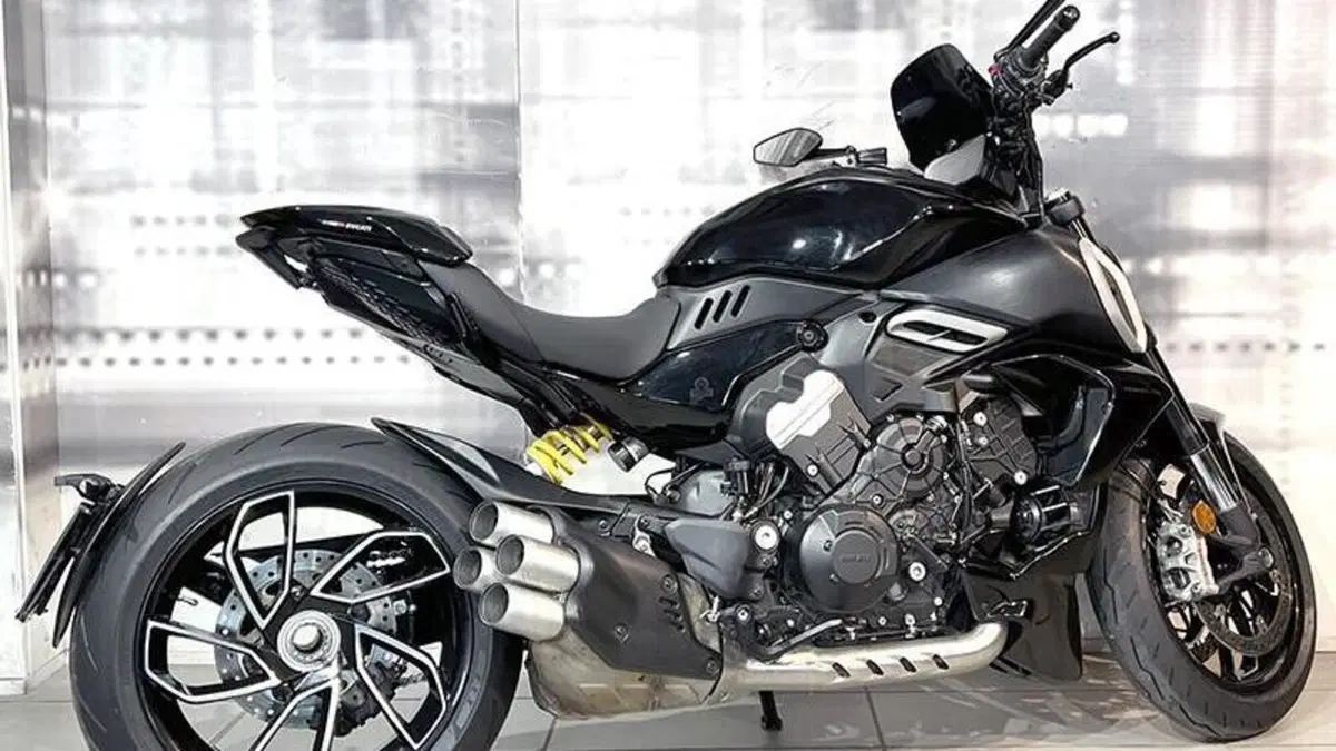 Ducati Diavel V4 (2023 - 26)  (8)