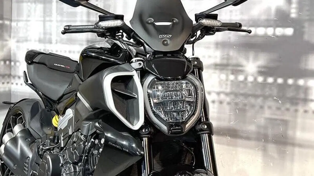 Ducati Diavel V4 (2023 - 26)  (9)