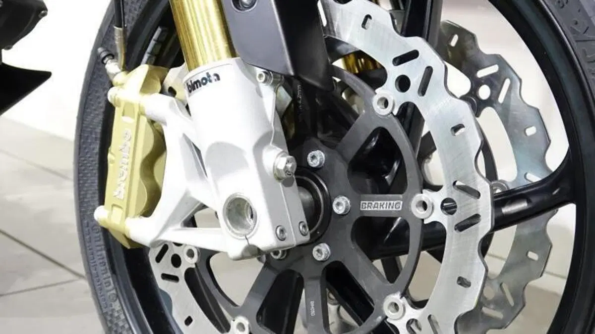 Bimota DB6 Delirio E (2006 - 15)  (9)